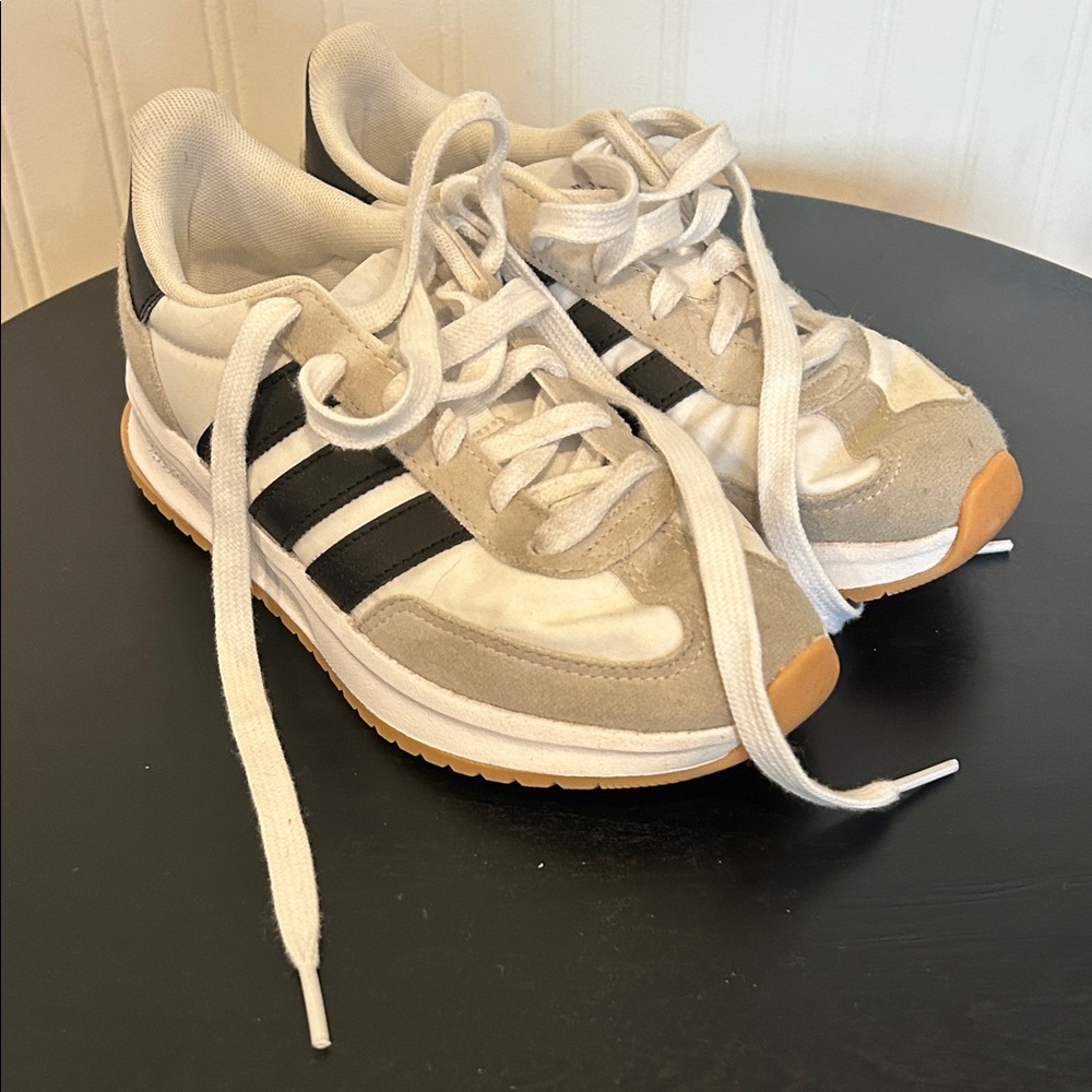 Kids Adidas Classic White and Black Trainers